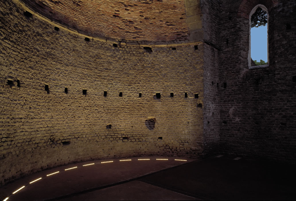 San Nicola Church, Appia Antica, Rome, Italy - Baldieri Lighting Design © Ph. Luigi Filetici