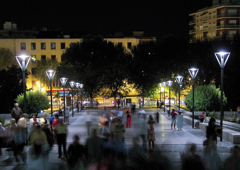 Plaza del Triunfo, Granada, Spain - Arch. Amador Urda, Eng. Grupo Medina © Estudios Técnico de Alubrado