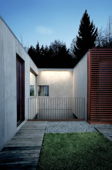 Casa Y, Pino Torinese, Torino, Italy © Arch. Luca Maria Gandini ph. Mario Bertani
