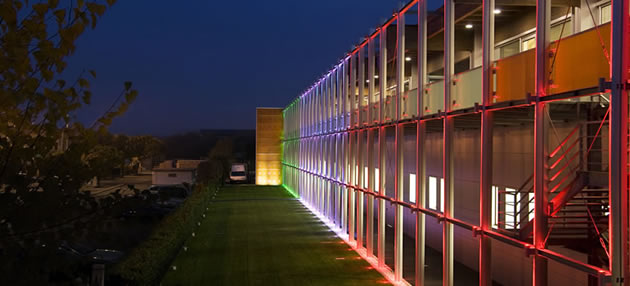 Company Profile Simes S P A Luce Per L Architettura 100 Made In Italy High Quality Of Raw Materials And Ion Processes